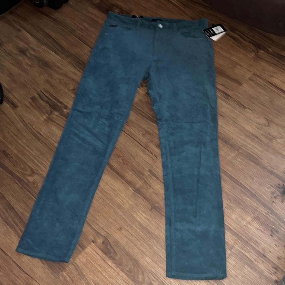 NWT Men’s RVCA “Daggers Slim Straight Fit” Pigment Died Corduroy Pants. 34”x32”